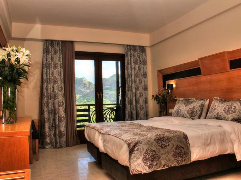 Grand Meteora Hotel