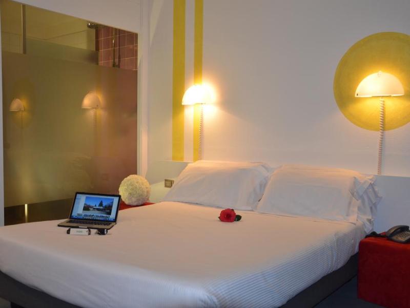 Green Hotel Motel