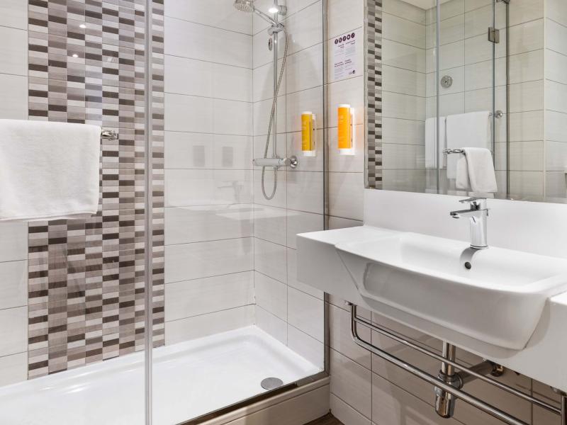 Premier Inn Dubai Ibn Battuta Mall