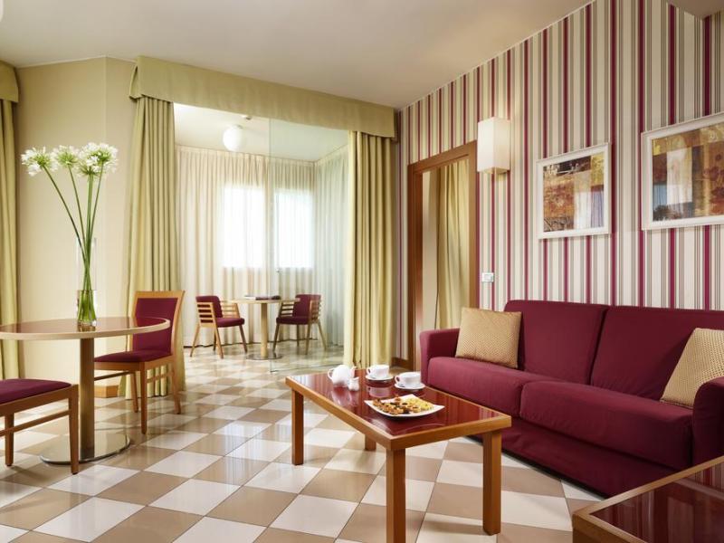 UNAHOTELS The One Milano