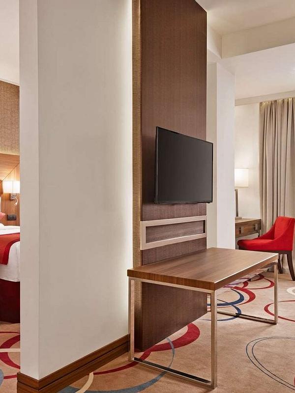 Ramada Hotel & Suites