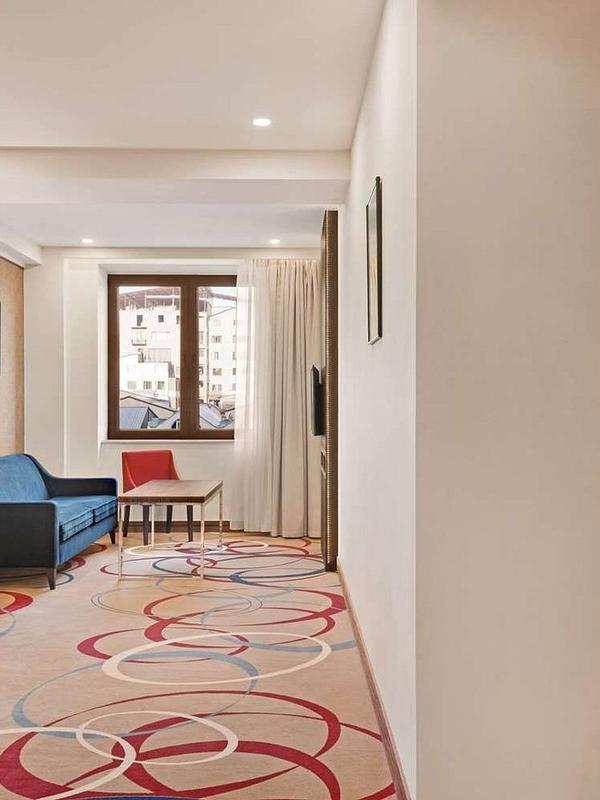 Ramada Hotel & Suites