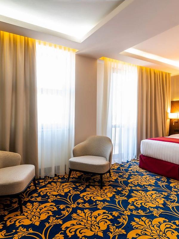 Ramada Hotel & Suites
