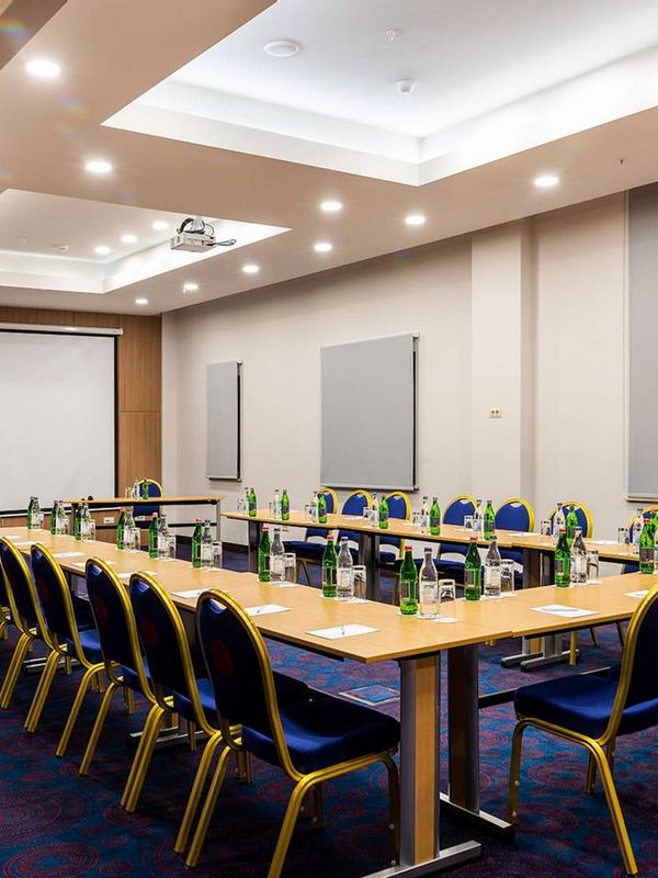 Ramada Hotel & Suites