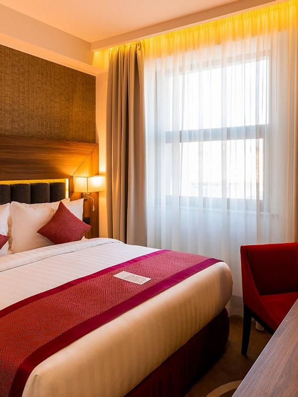 Ramada Hotel & Suites