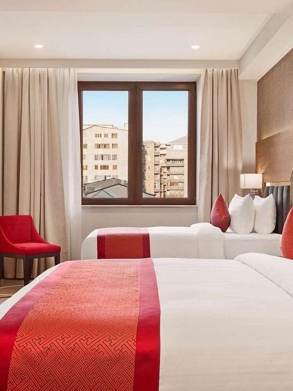 Ramada Hotel & Suites