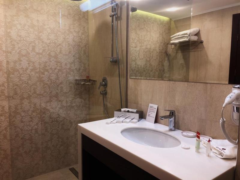 Ramada Hotel & Suites