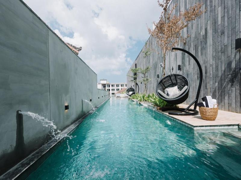 Lloyd's Inn Bali