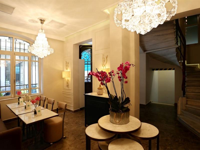 Fuga Hotel Constantinidis