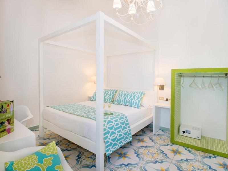 Relais Correale Rooms & Garden