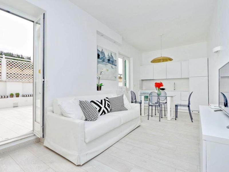 Monti Apartments - My Extra Home