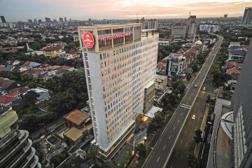 Отель Hotel GranDhika Iskandarsyah Индонезия, Джакарта, фото 2
