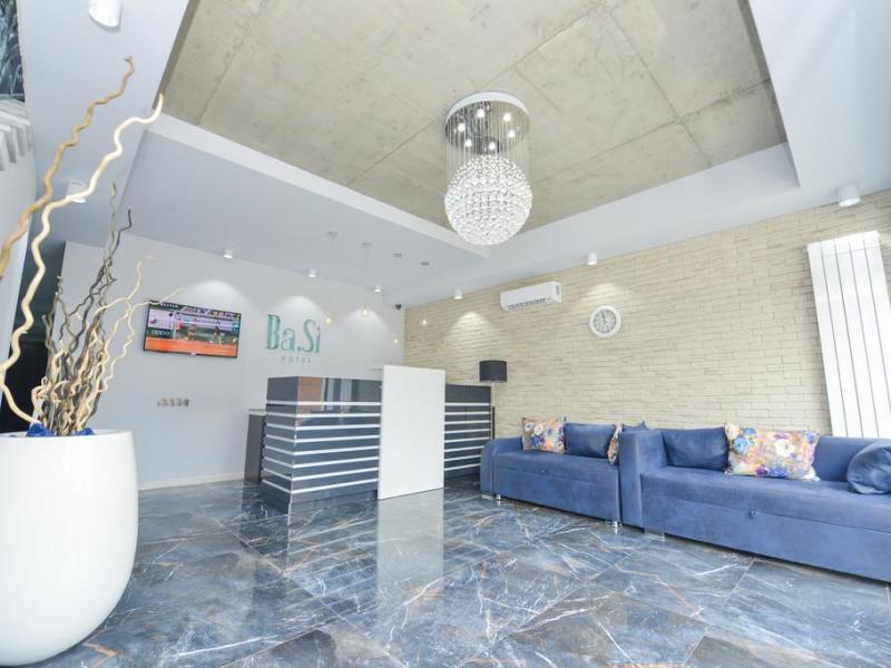 Hotel Basi