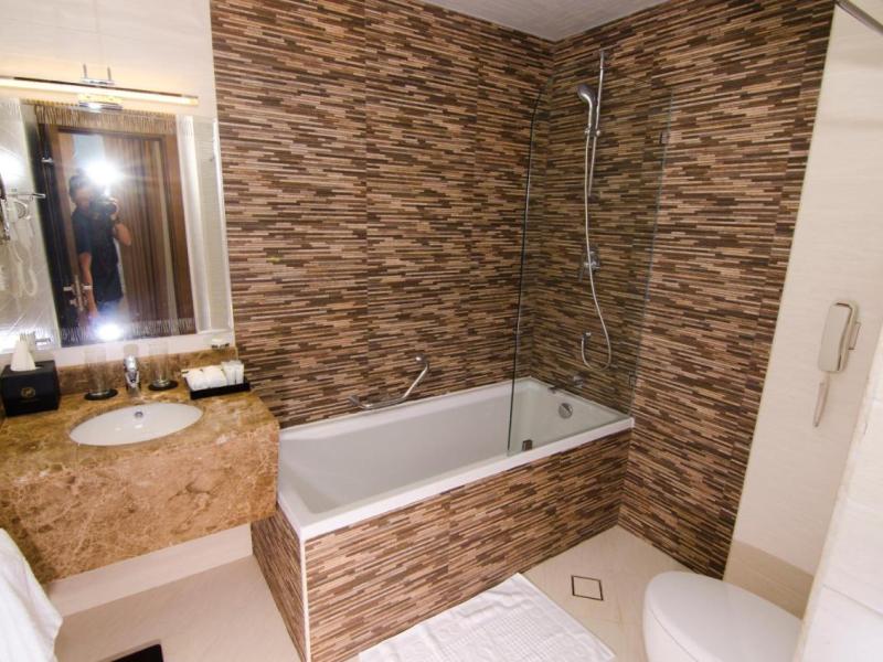 Al Murooj Grand Hotel