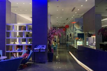 Отель Holiday Inn Express Jakarta Wahid Hasyim Индонезия, Джакарта, фото 2
