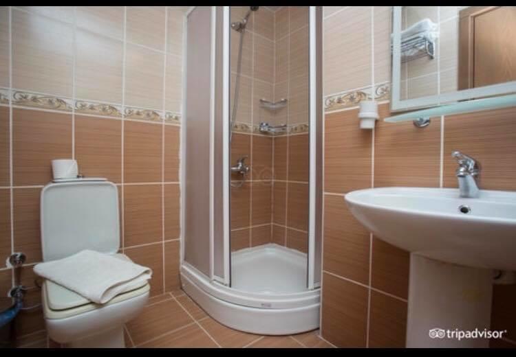 Seven Brothers Hotel