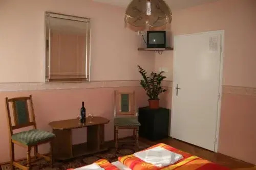 Doris Hotel