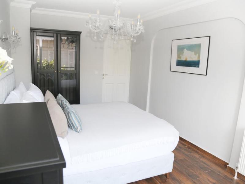 Huma Suites