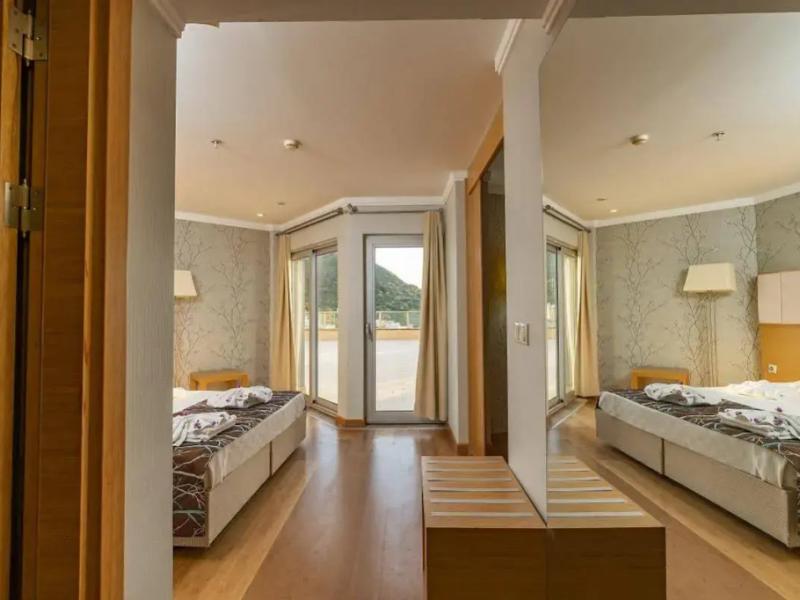 Maira Deluxe Resort Hotel