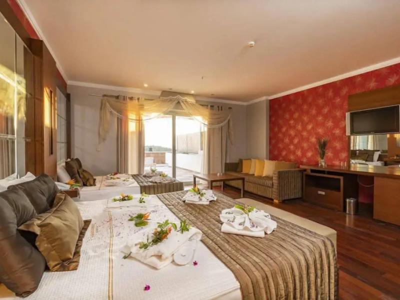 Maira Deluxe Resort Hotel