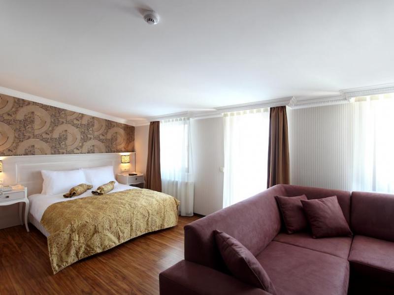 Taksim Pera Orient Suites