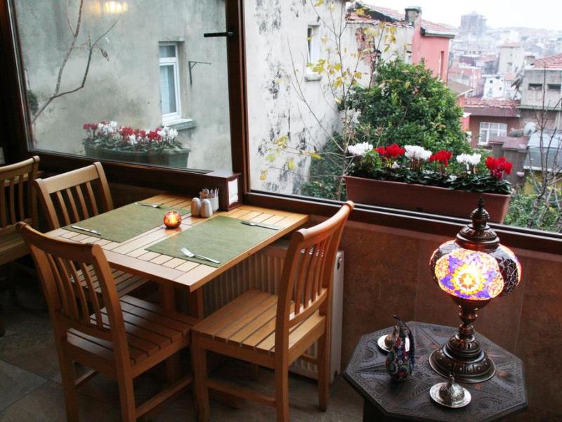 Pera Orient Suites