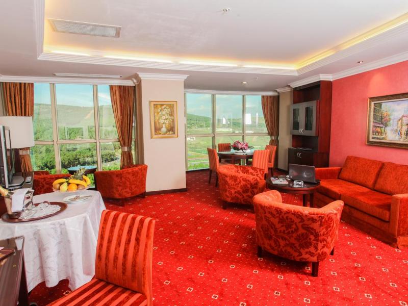 Marma Hotel