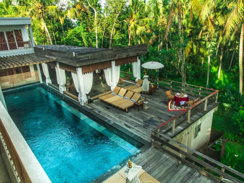 Alam Sembuwuk Resort