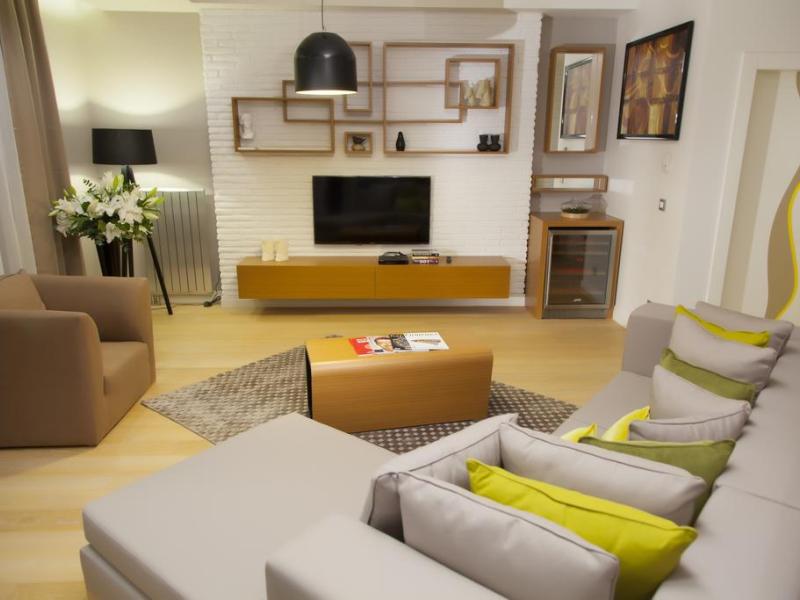 The Leos Residence