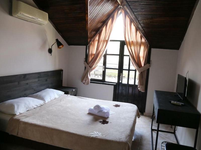 Derin Luxury Hotel
