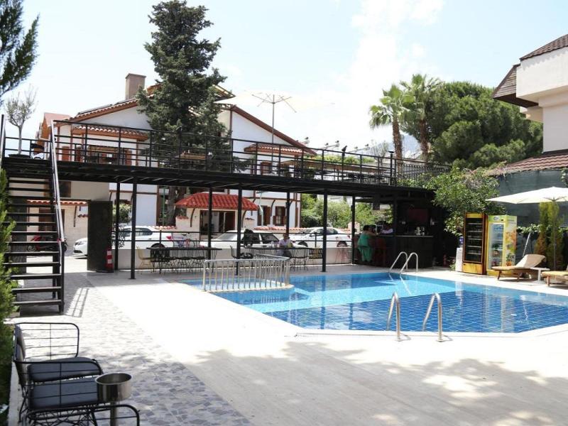 Derin Luxury Hotel