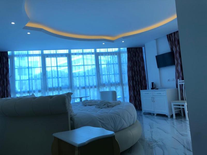 Ujvara Hotel
