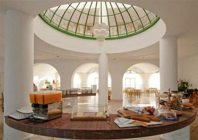 Alexandra Beach Hotel