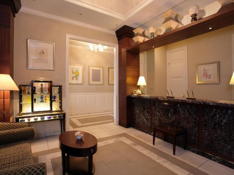 Monterey La Soeur Ginza