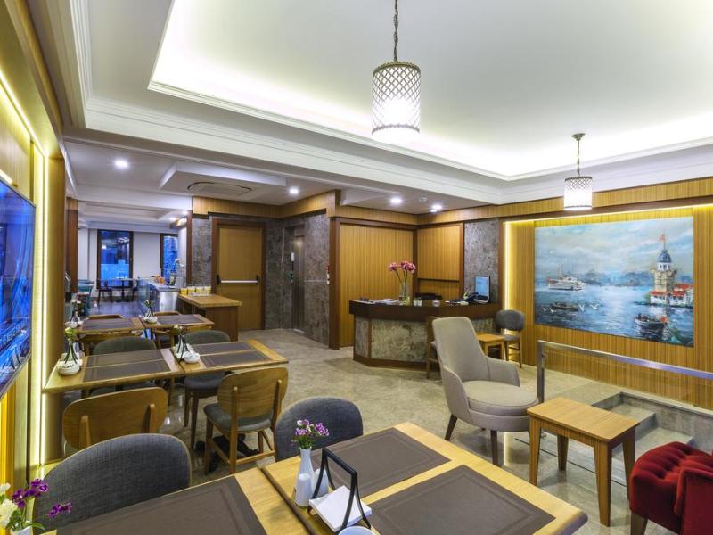 Obelisk Hotel & Suites