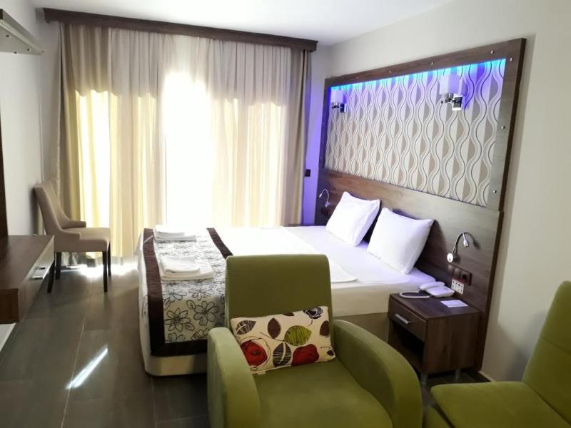 Dolphin Apart Hotel