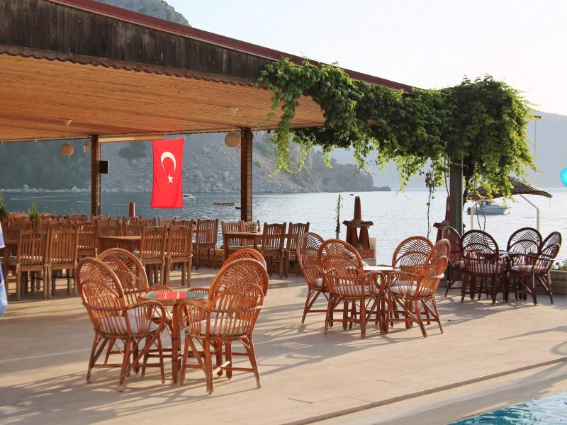 Zeybek Beach Hotel