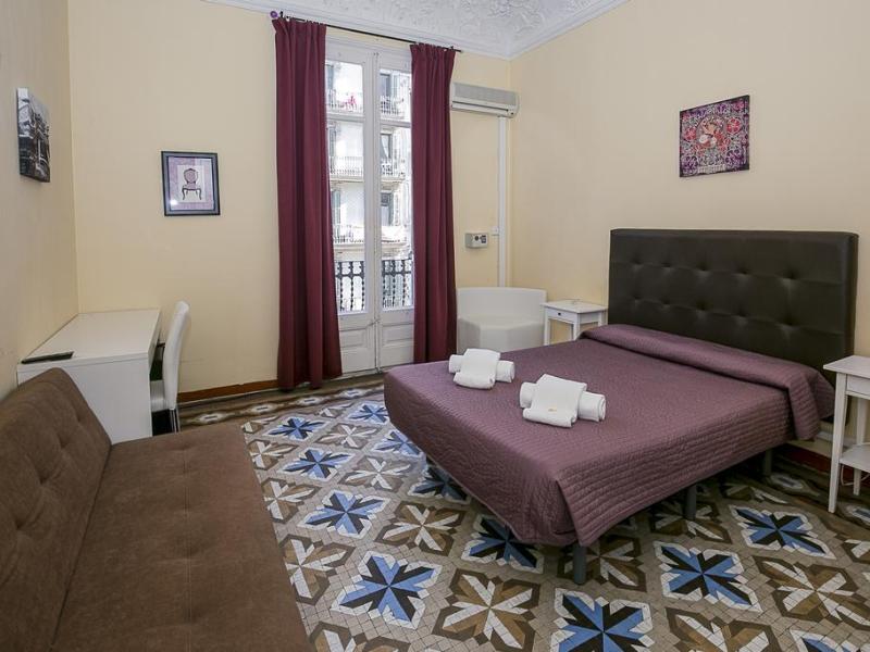 Hostal Balmes Centro