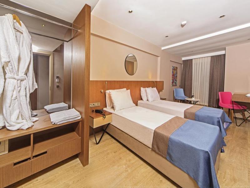 Redmont Hotel