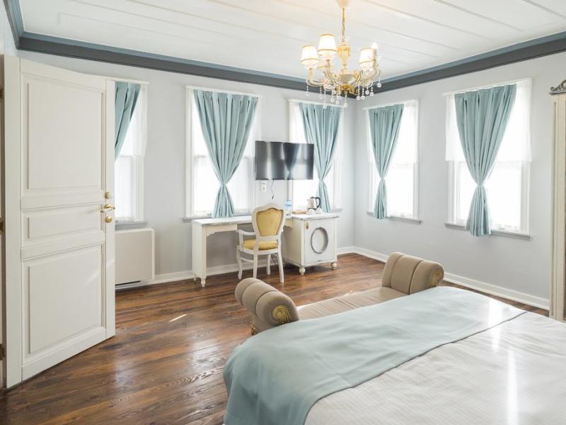 Pasaport Pier Istanbul