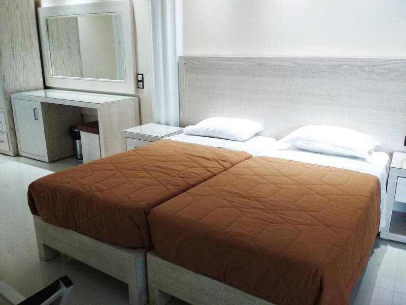 Mariana Hotel