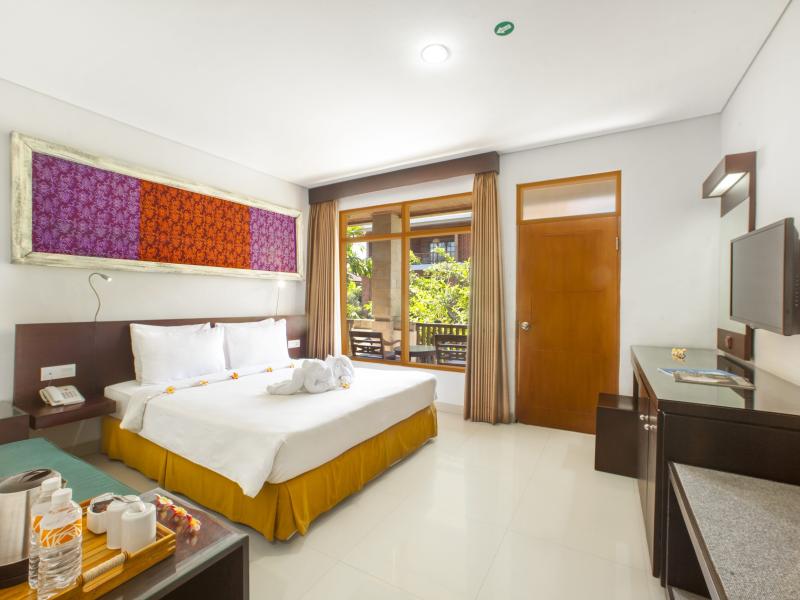 Fourteen Roses Legian