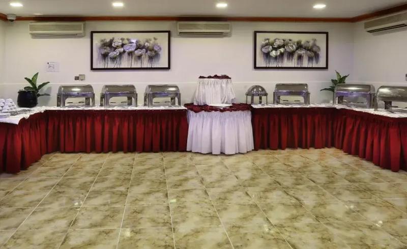 La Villa Suites Hotel