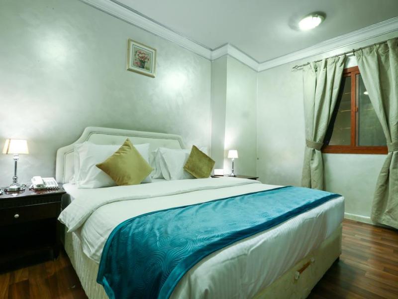 La Villa Suites Hotel