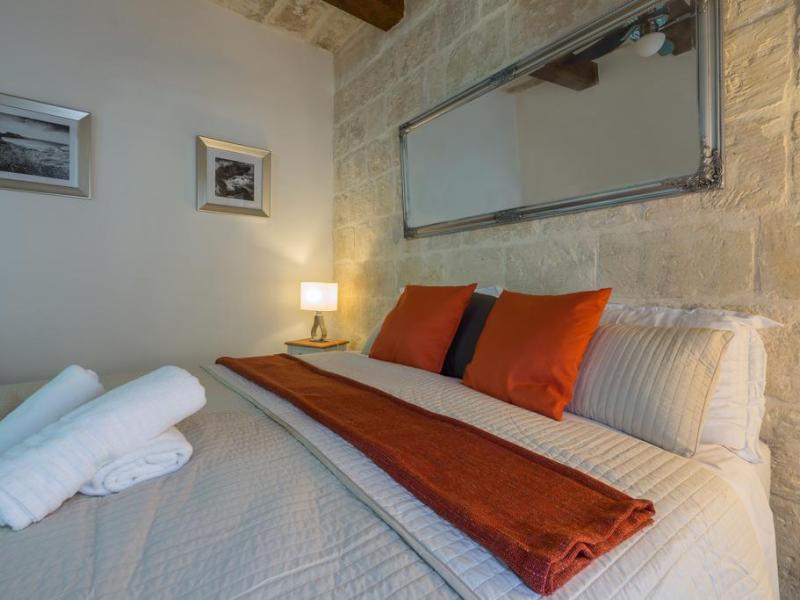 Valletta Kursara Port View