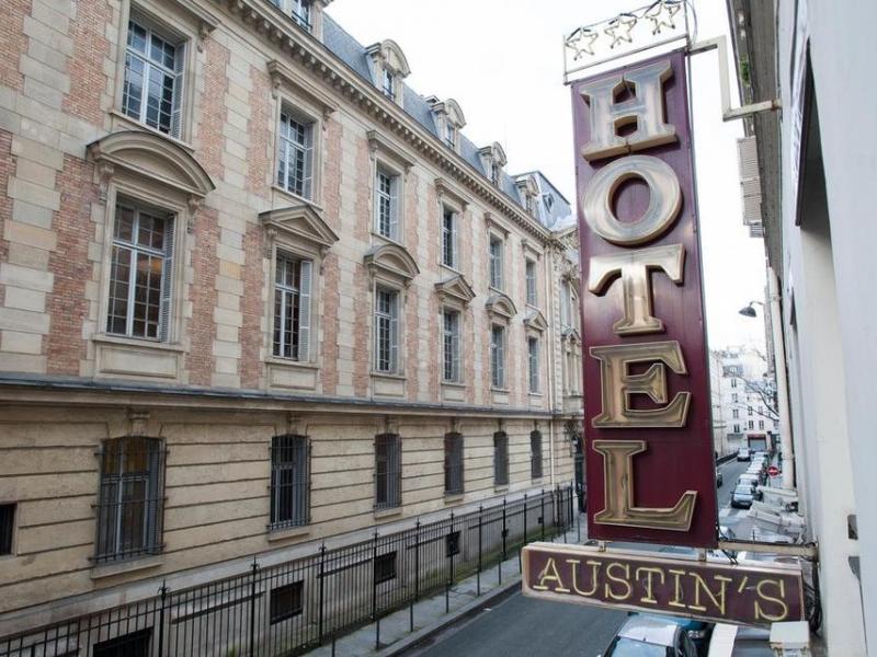 Austin`s Arts Et Metiers Hotel