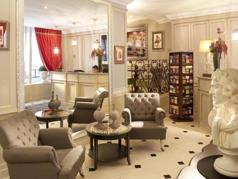 Hotel des Comedies