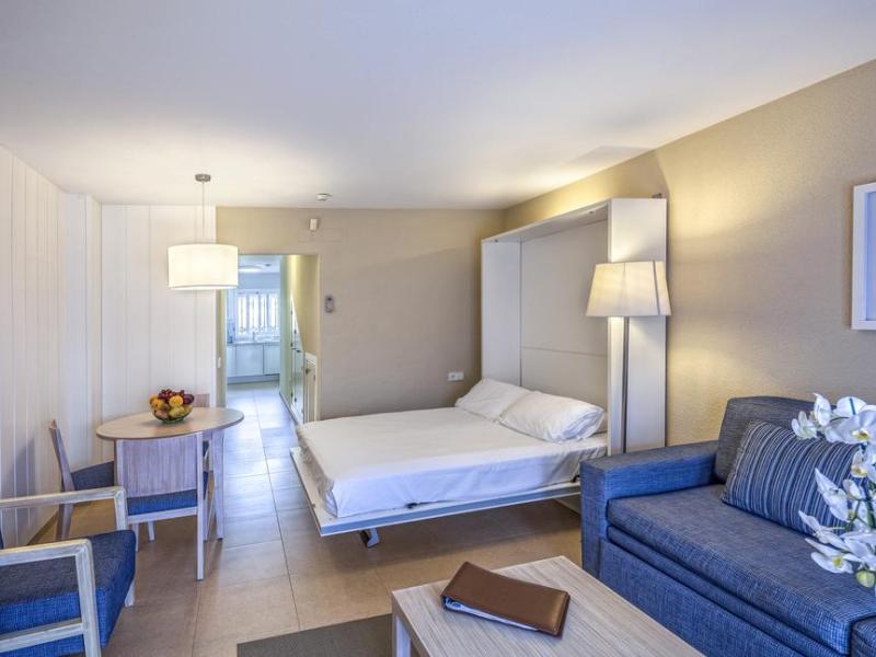 Los Amigos Beach Club