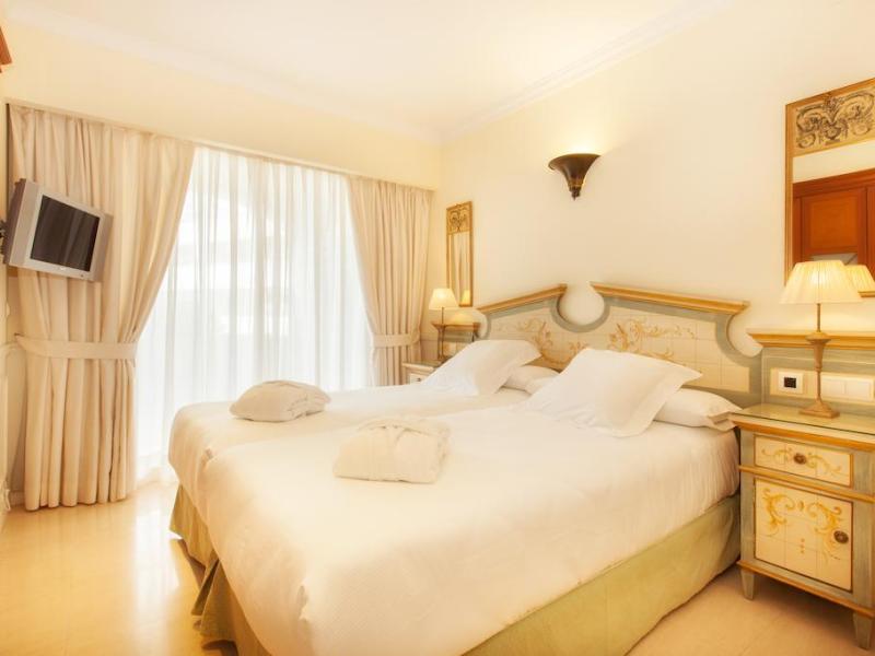 Guadalpin Suites