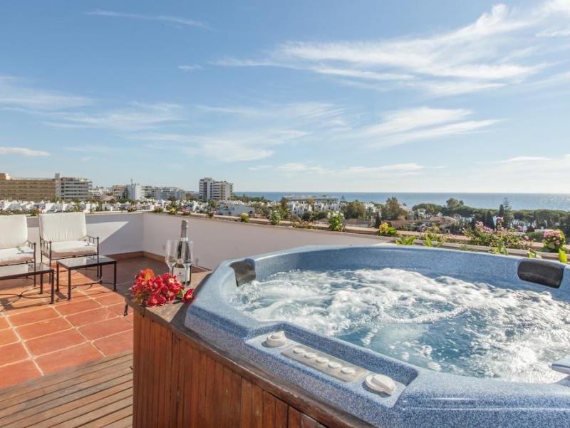 Guadalpin Suites